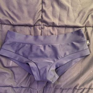 cleo the hurricane pole shorts